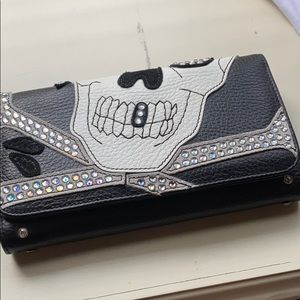Brand new charm and luck skull wallet